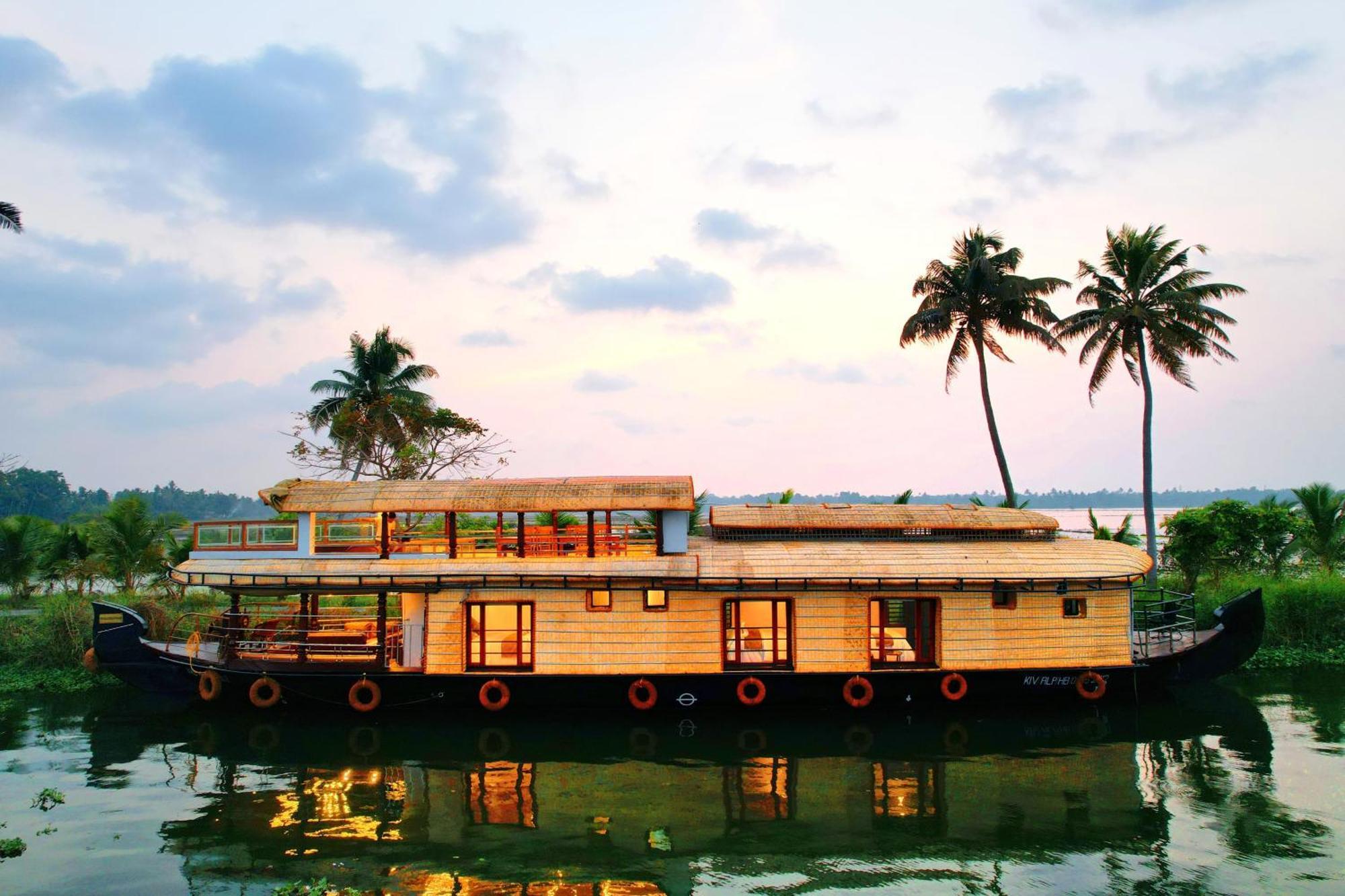 Indraprasthamlakecruise Alappuzha ภายนอก รูปภาพ
