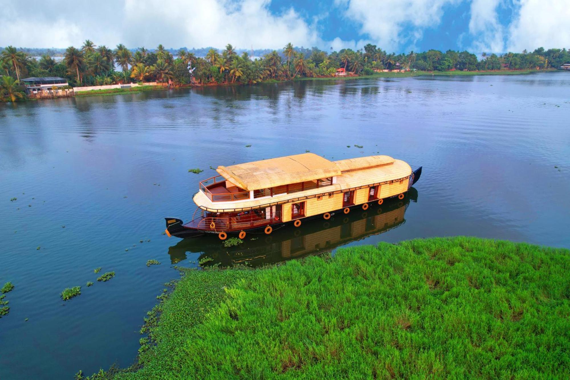 Indraprasthamlakecruise Alappuzha ภายนอก รูปภาพ